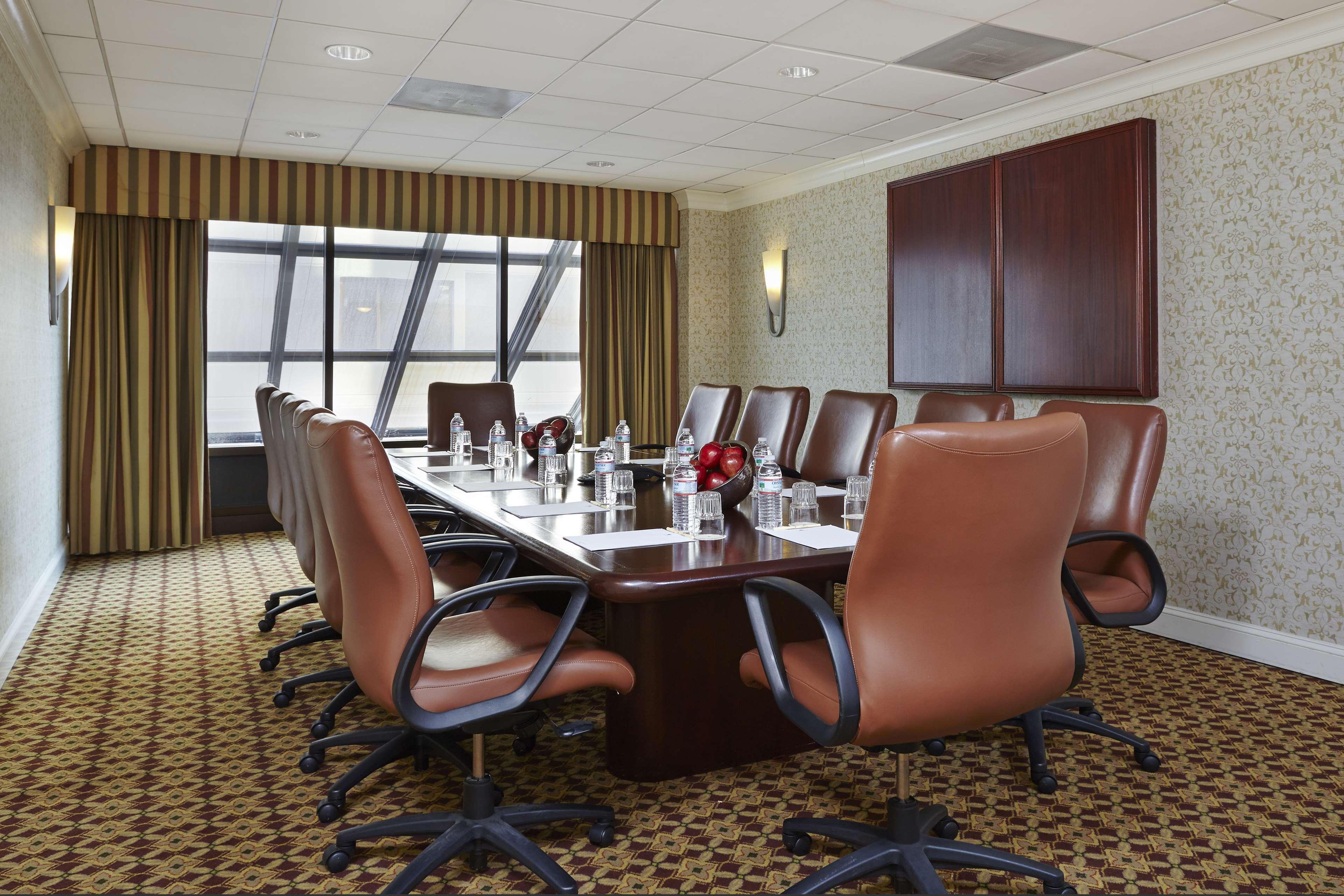 Doubletree By Hilton Washington Dc - Crystal City Arlington Exterior photo